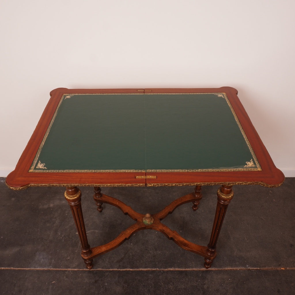Table de jeu style Louis XVI
