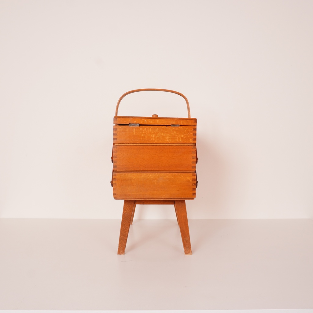 Travailleuse en bois années 60