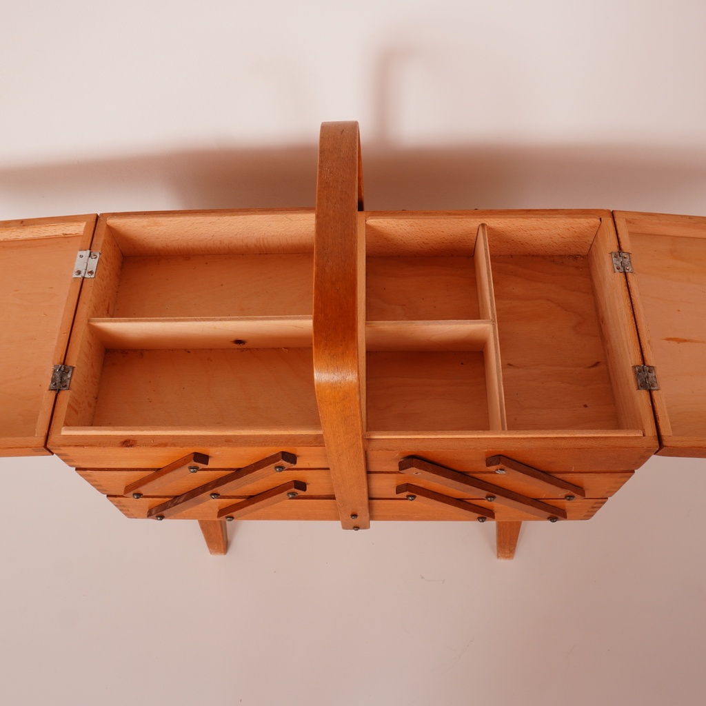 Travailleuse en bois années 60