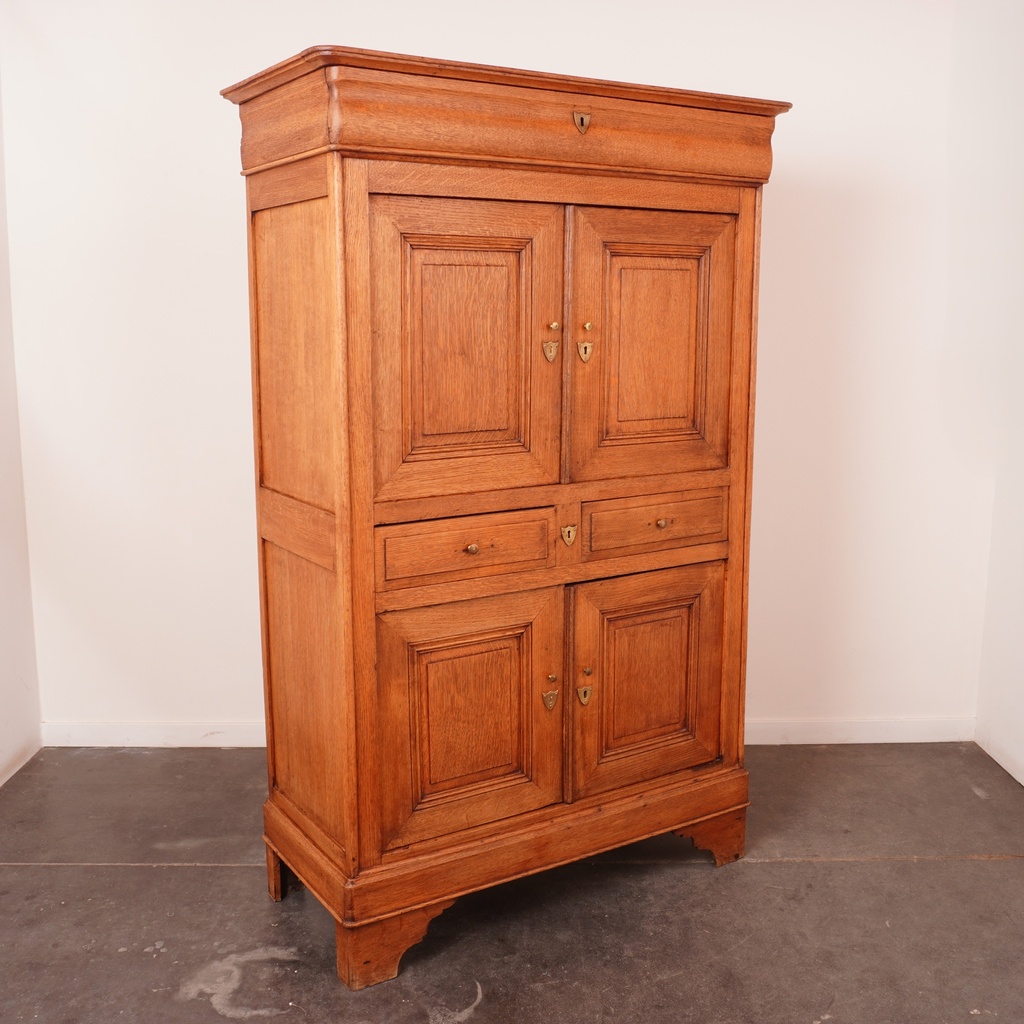 Meuble en chêne