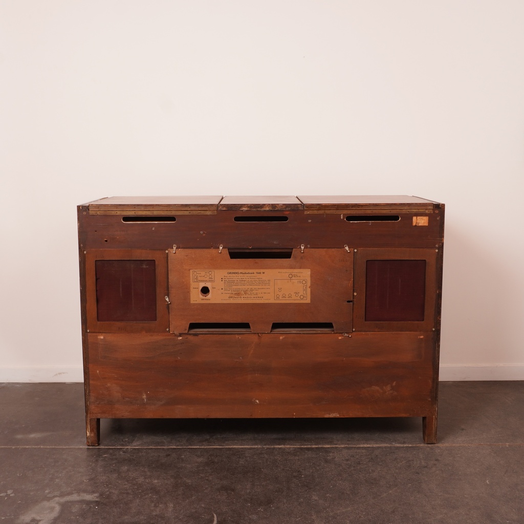 Meuble radio GRUNDIG vintage