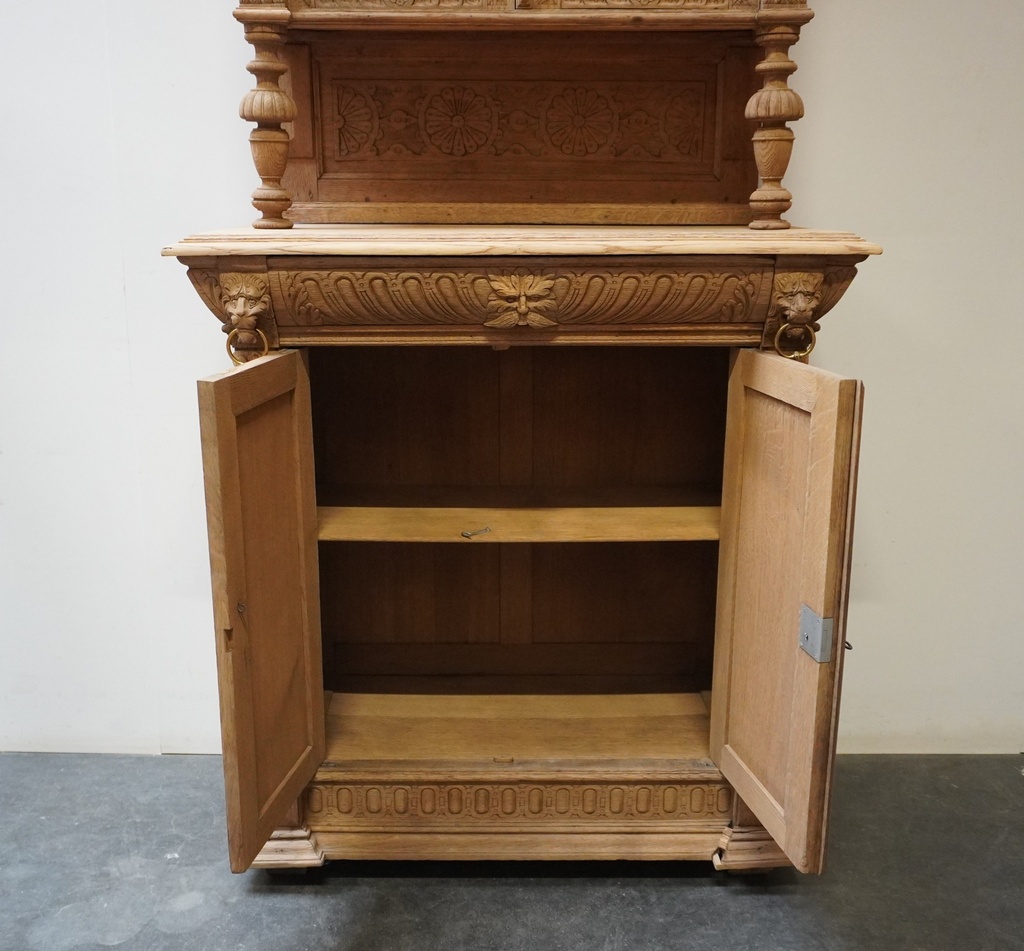 Meuble tête de lion aérogommé