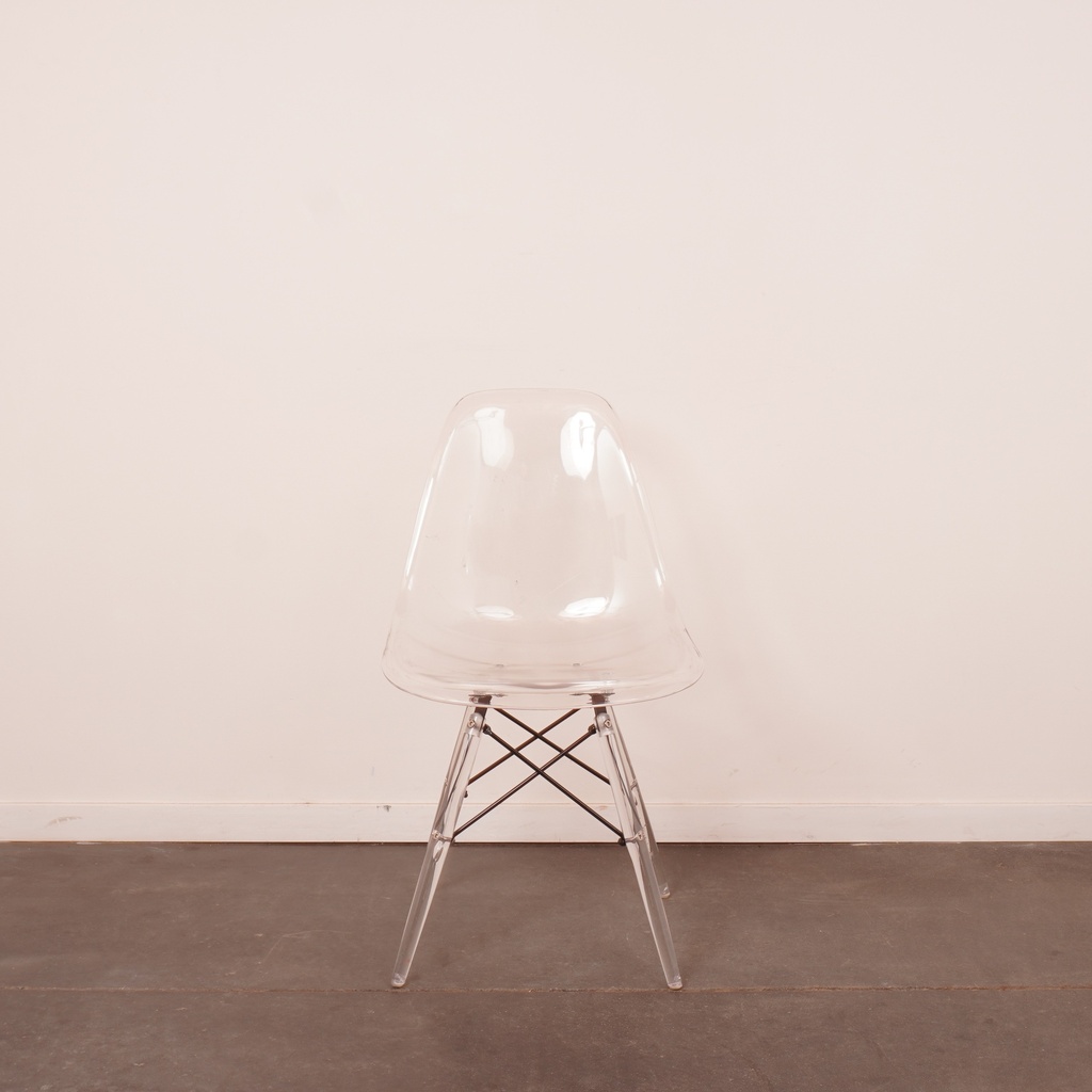 6 Chaises "fantôme" contemporaine