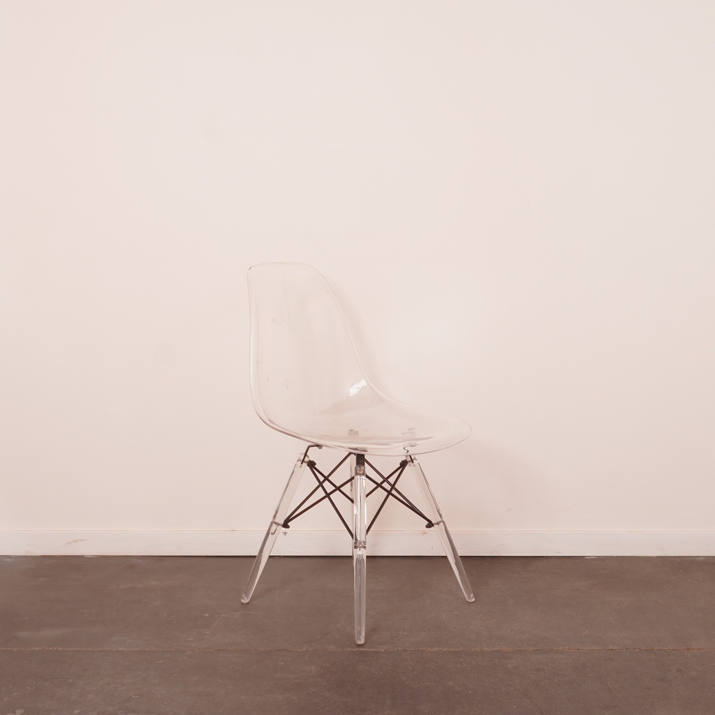 6 Chaises "fantôme" contemporaine