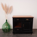 Meuble bas en bois peint