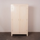 Meuble en bois peint