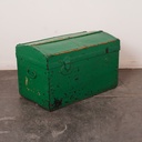 Coffre en bois peint vintage