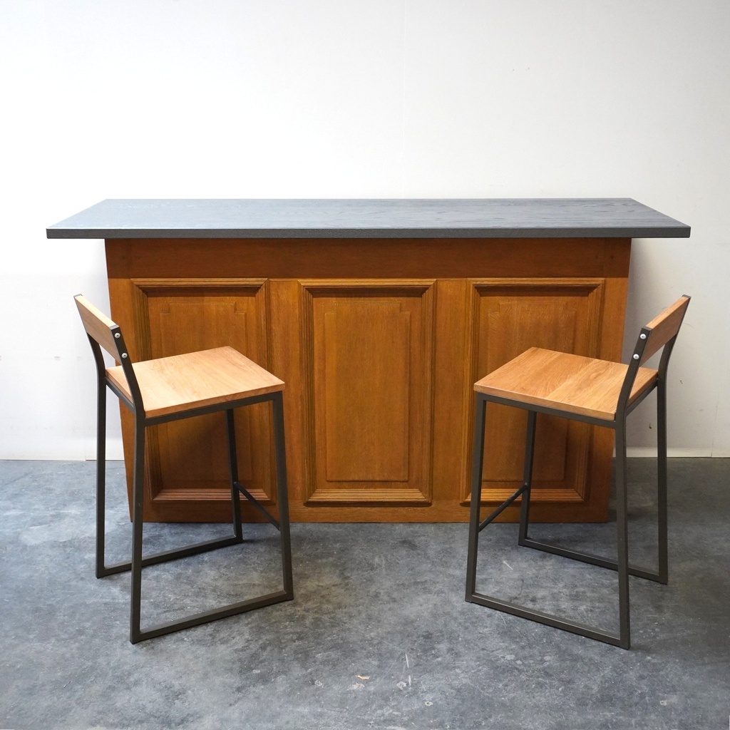 Meuble/comptoir en chêne