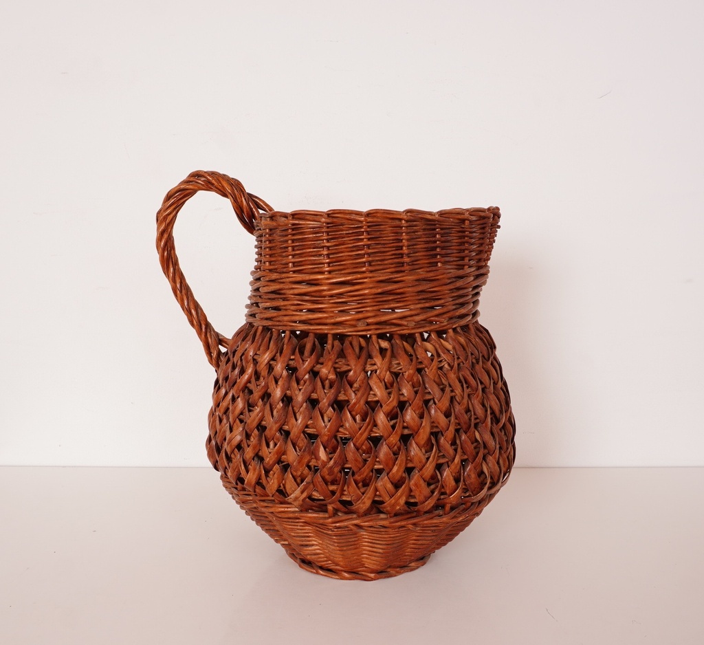 Panier en rotin vintage