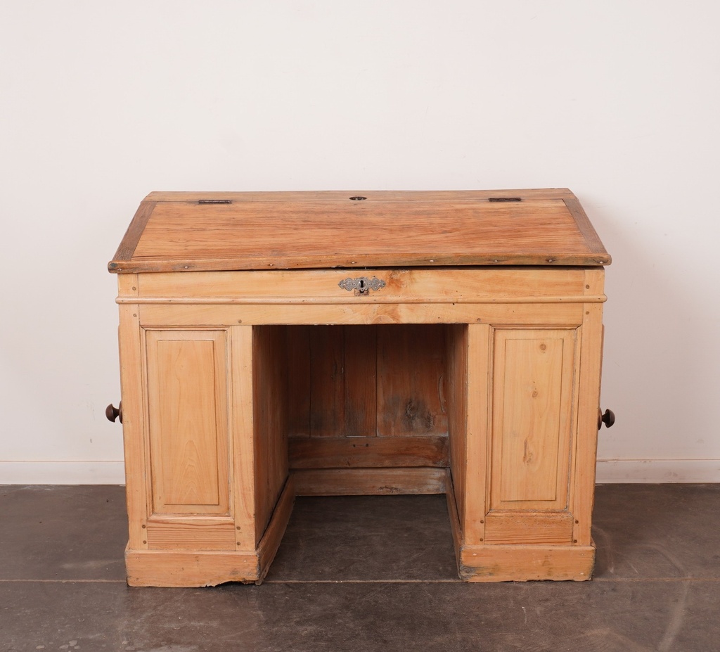 Bureau de métier vintage