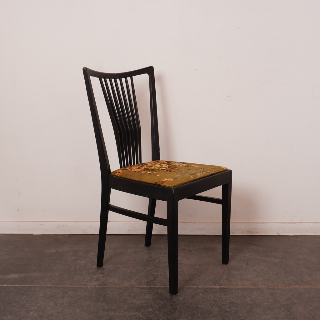 Chaise à barreaux vintage