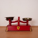 Balance en métal vintage