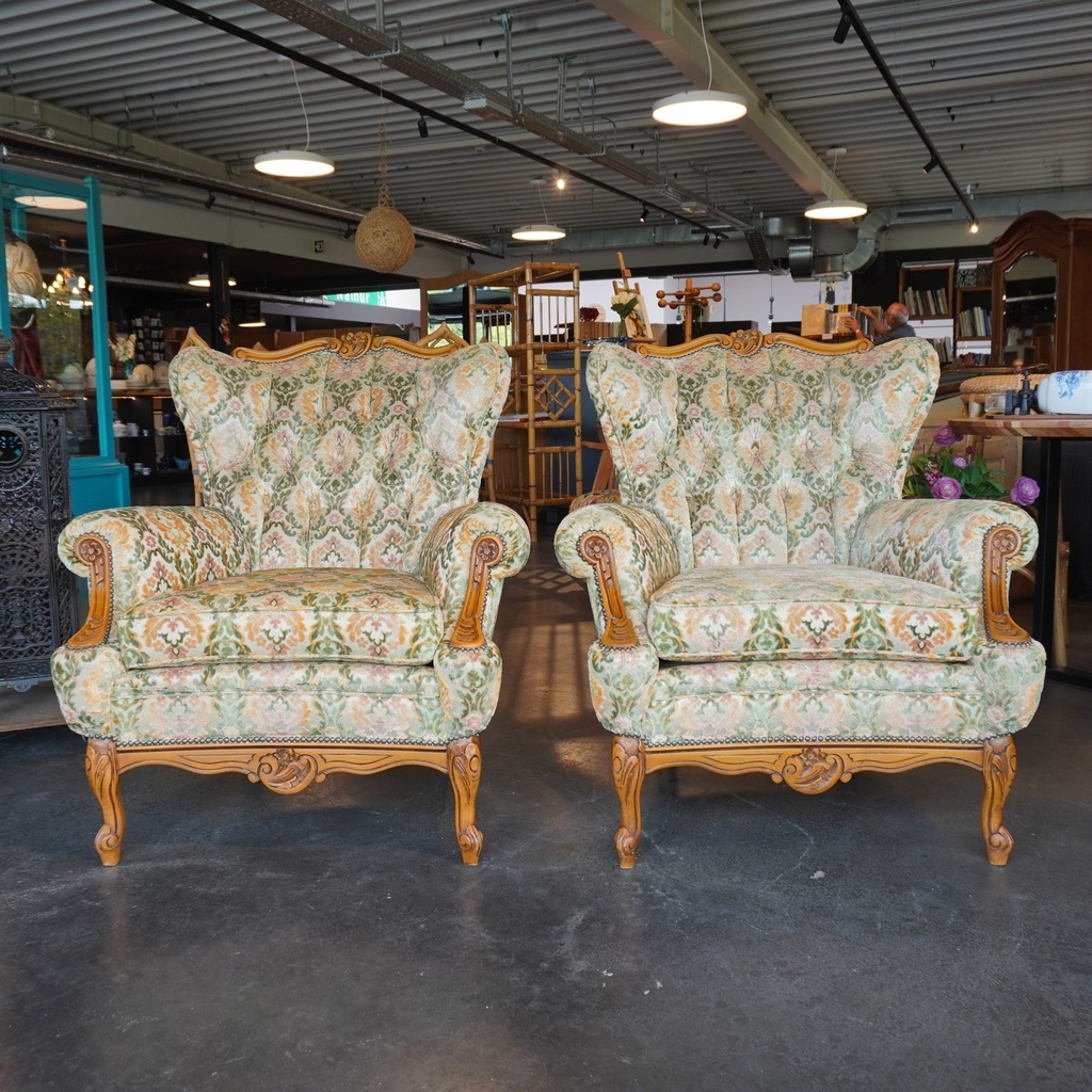Paire de fauteuils style Louis XV