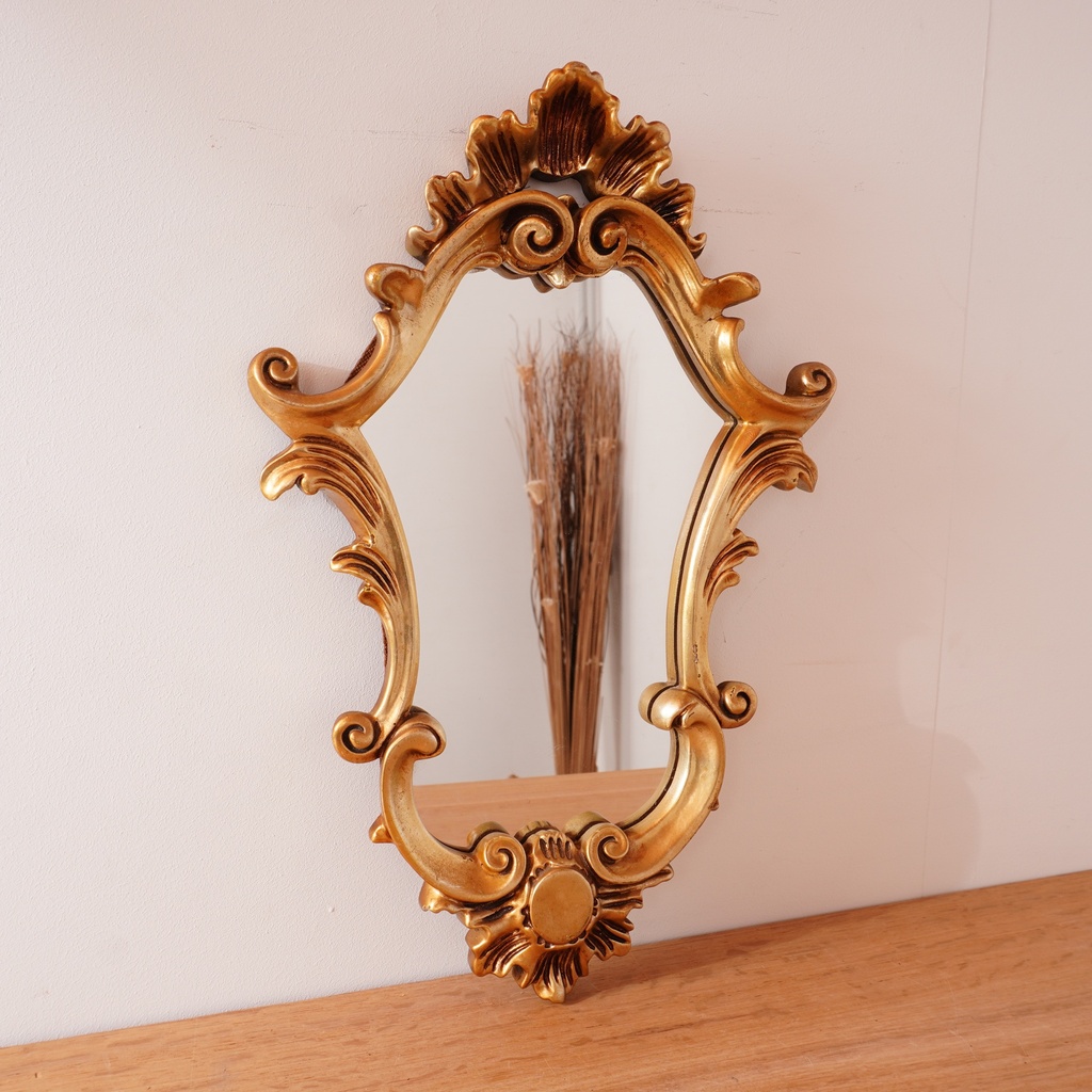 Miroir en bois doré vintage