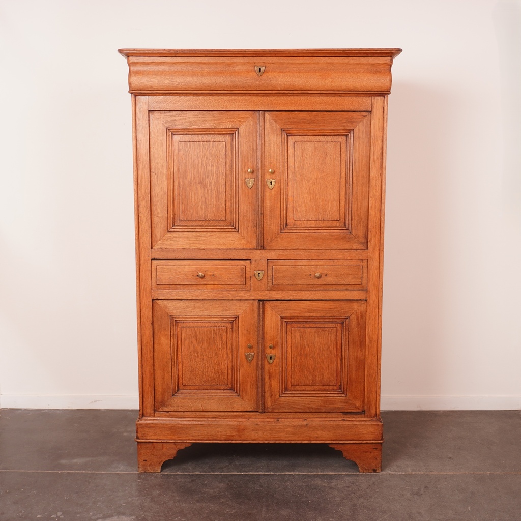 Meuble en chêne