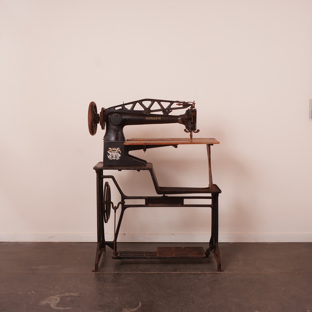 Machine à coudre Singer 29K62