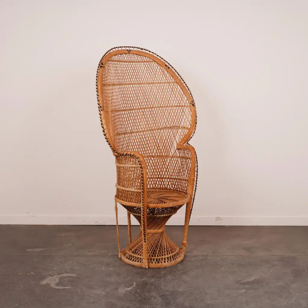 Fauteuil rotin "Peacock" vintage