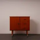 Meuble bas à roulettes vintage