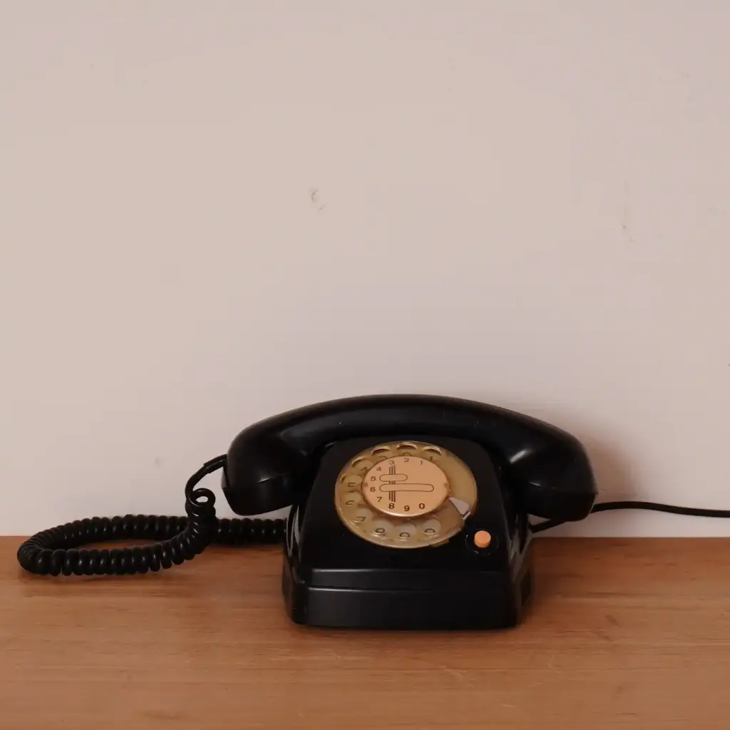 Téléphone cadran rotatif vintage