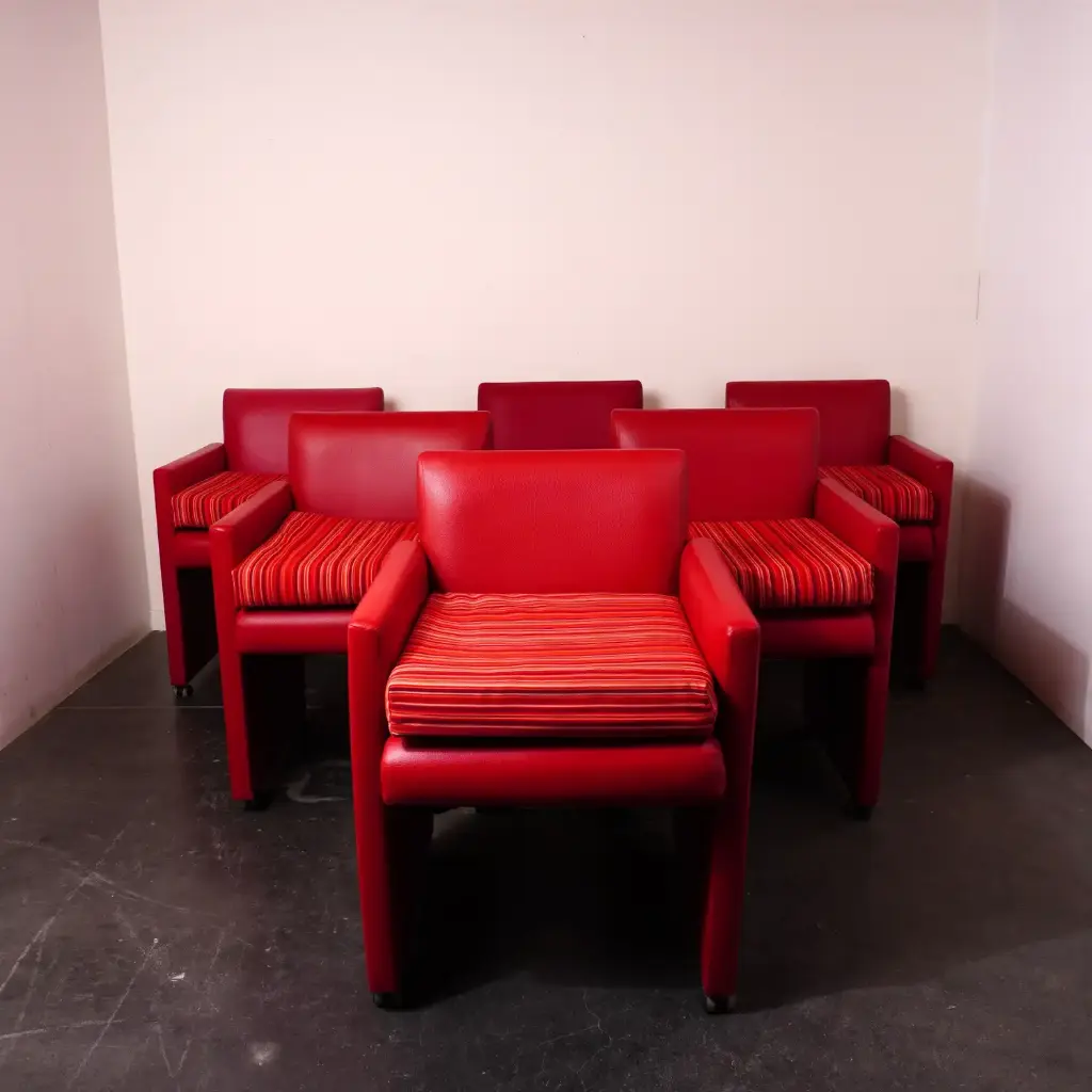 Série de 6 fauteuils simili vintages