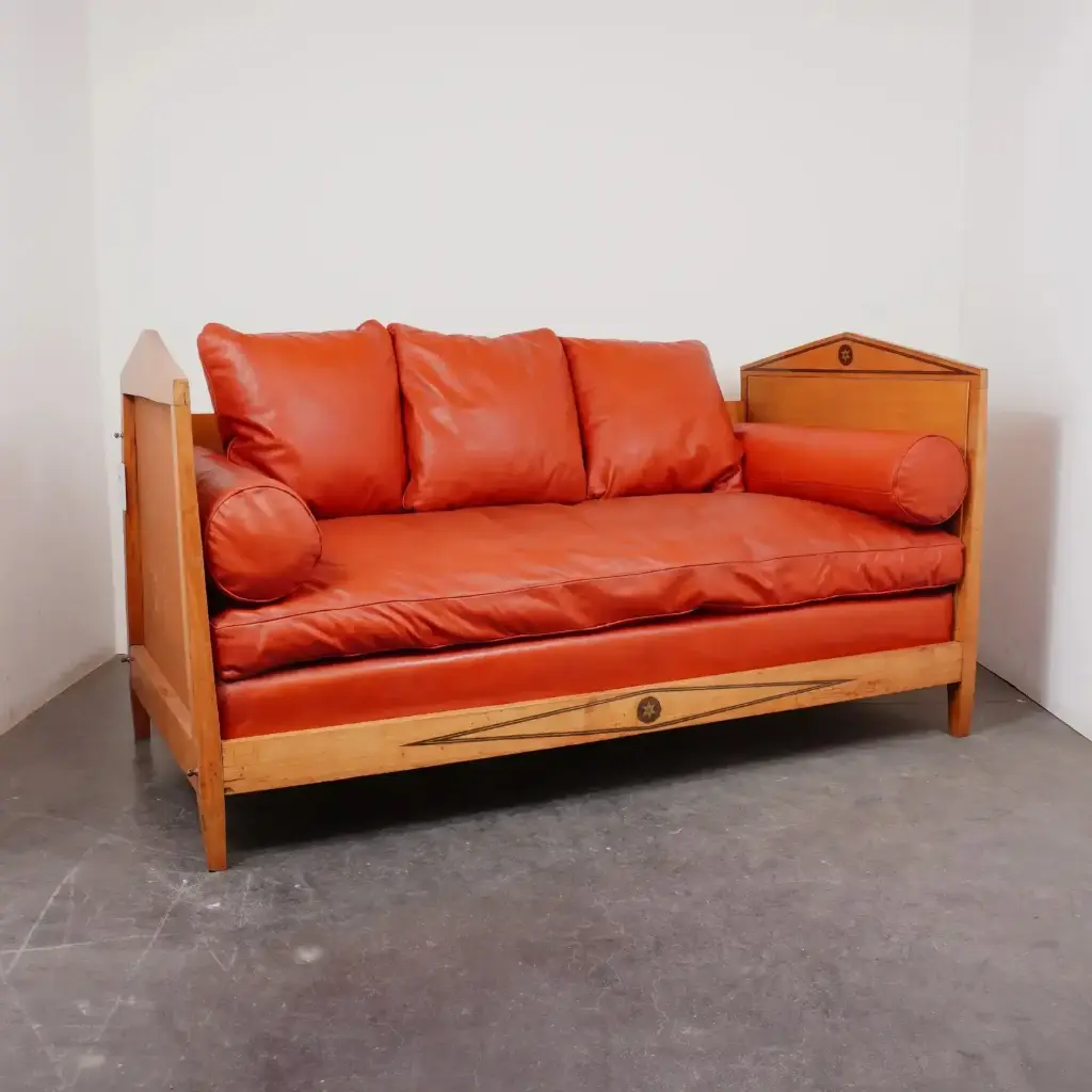 Lit repos en merisier marqueté