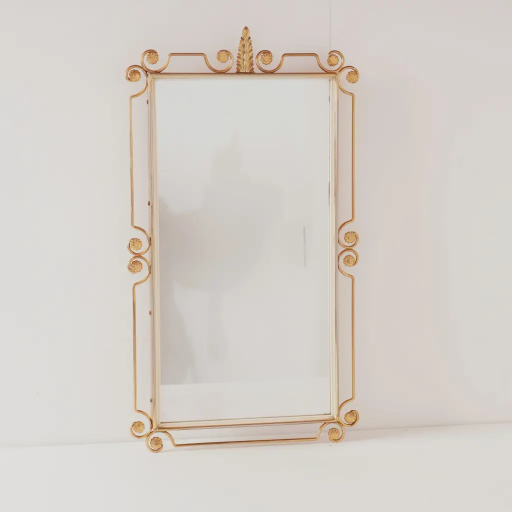Miroir en métal doré vintage