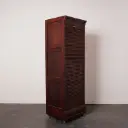 Meuble à rideaux ancien