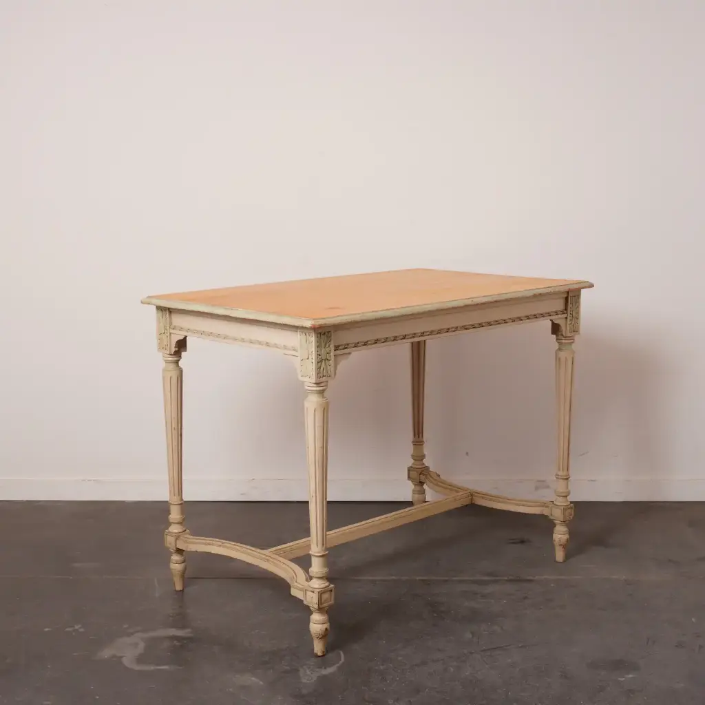 Table d'appoint style Louis XVI