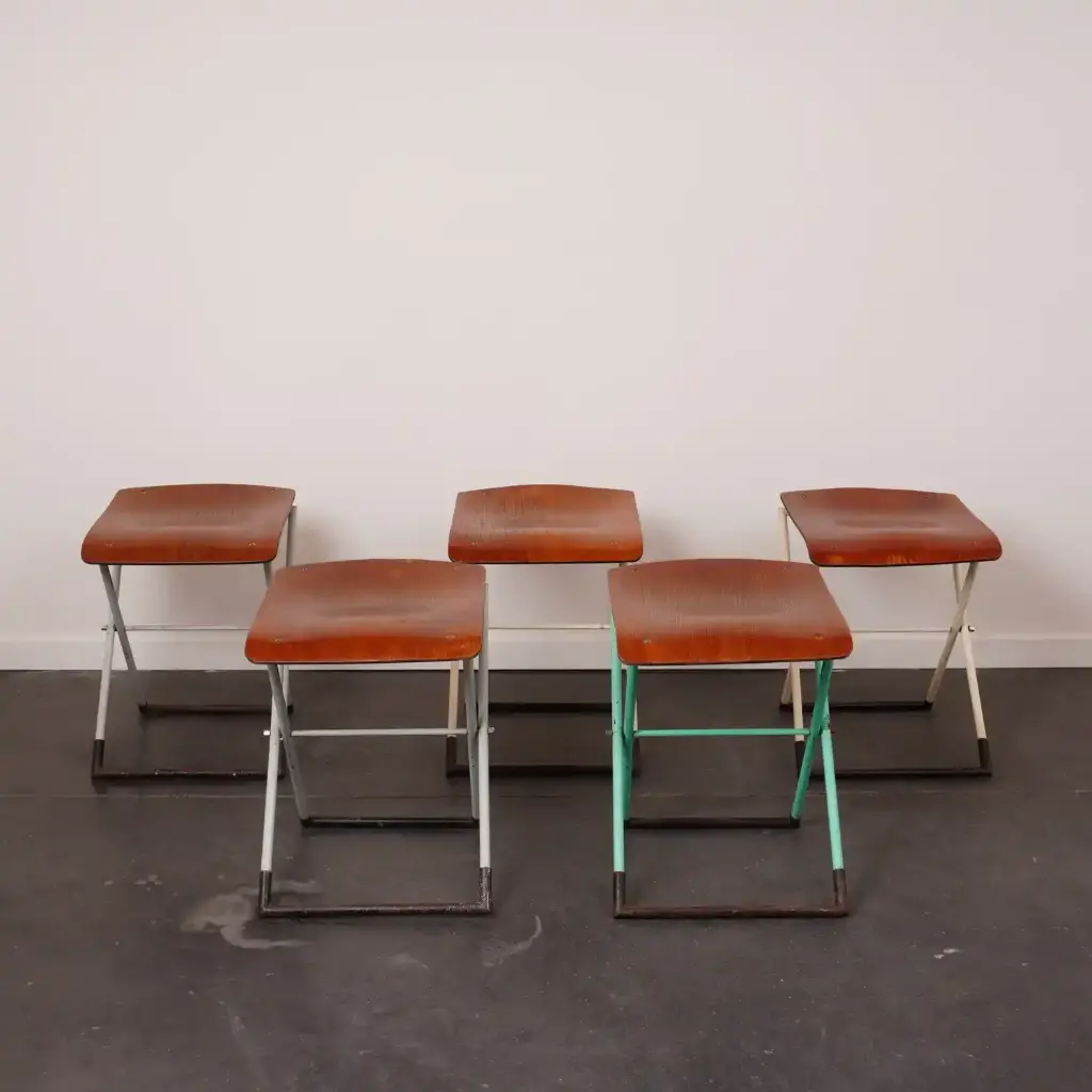 Série de 5 tabourets pliables vintage