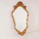 Miroir en bois doré vintage