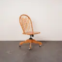 Chaise pivotante de bureau style Windsor