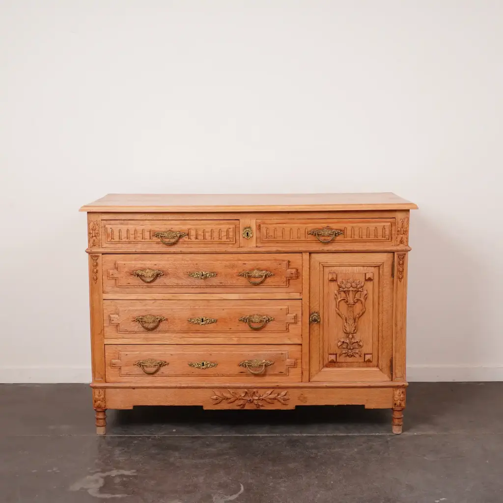 Meuble commode en chêne