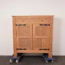 Buffet haut en bois aérogommé