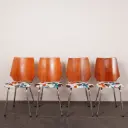 Série de 4 chaises vintage regarnies 