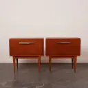Paire de tables de nuit vintage