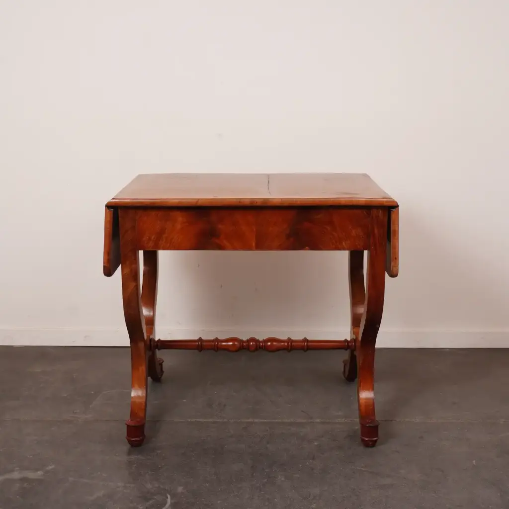 Table à ouvrage de Style Louis Philippe