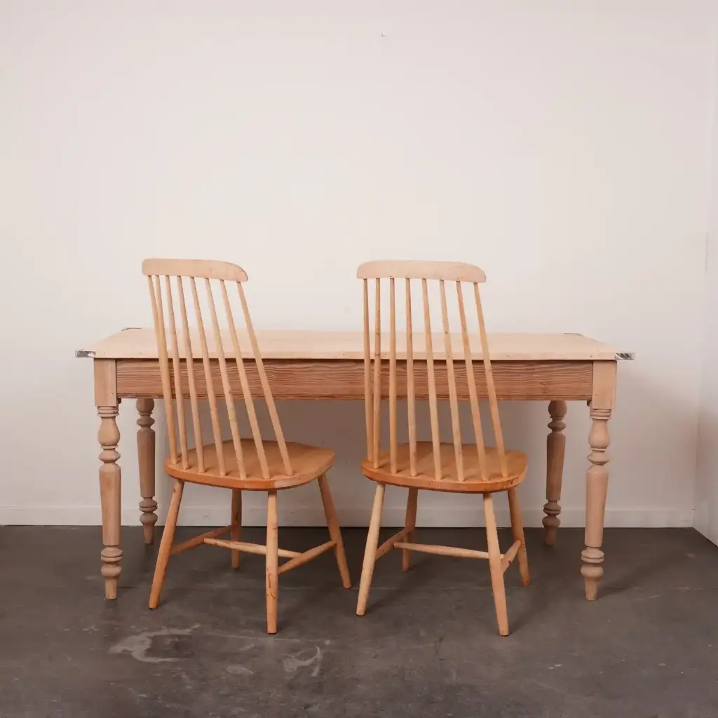 Table en bois aérogommé