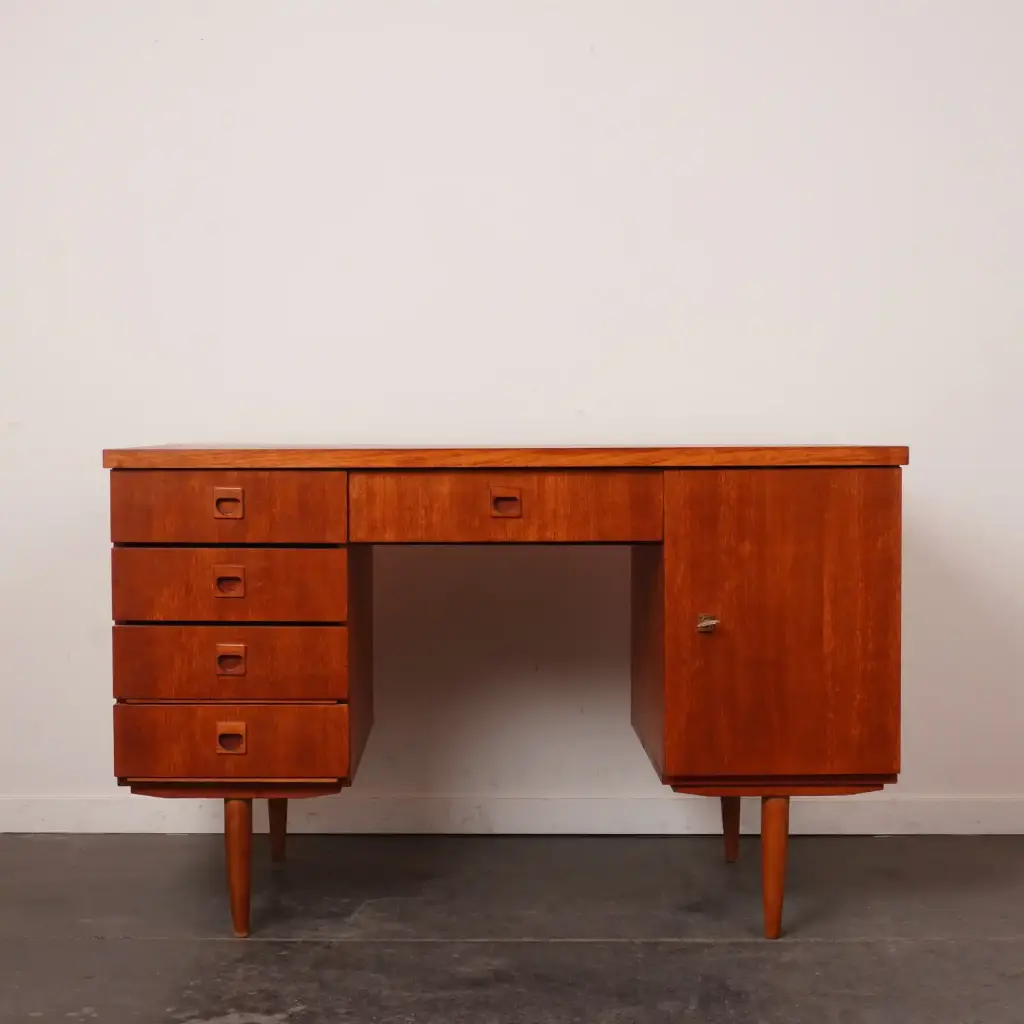 Bureau en bois vintage
