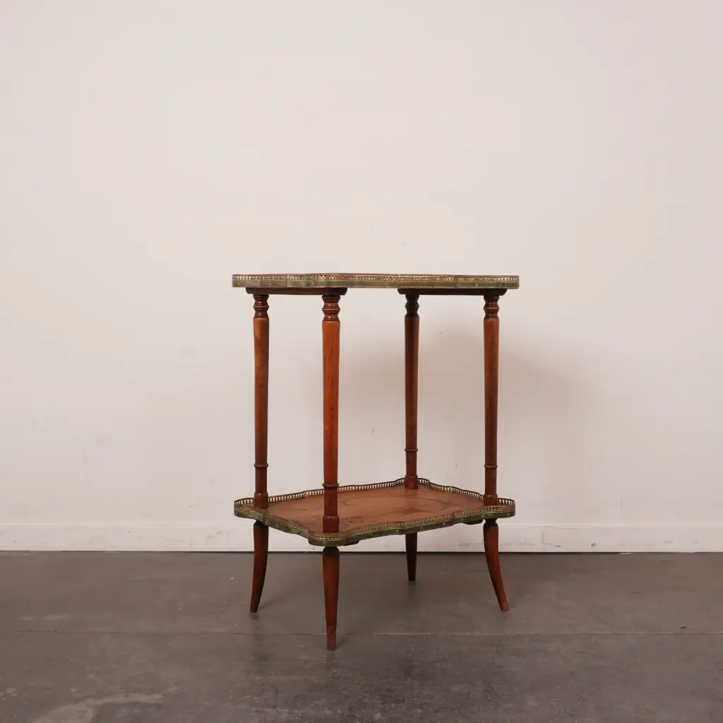 Table d’appoint style Art Nouveau 