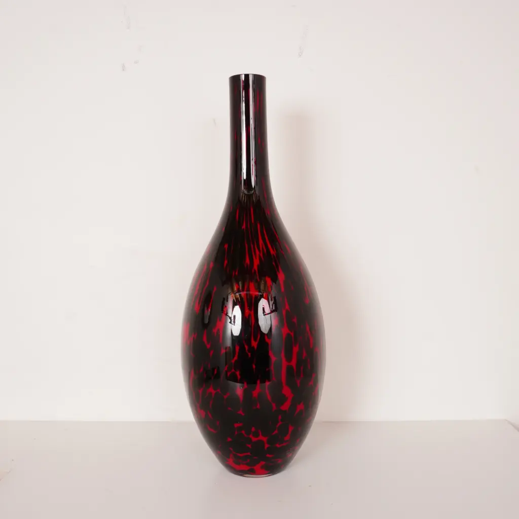 Grand vase en verre moucheté 