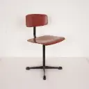 Chaise d'atelier enfant vintage