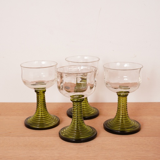[SU2202] 4 verres à vin blanc vintage