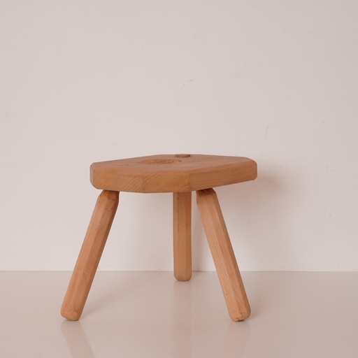 [SU1296] Tabouret tripode bois aérogommé
