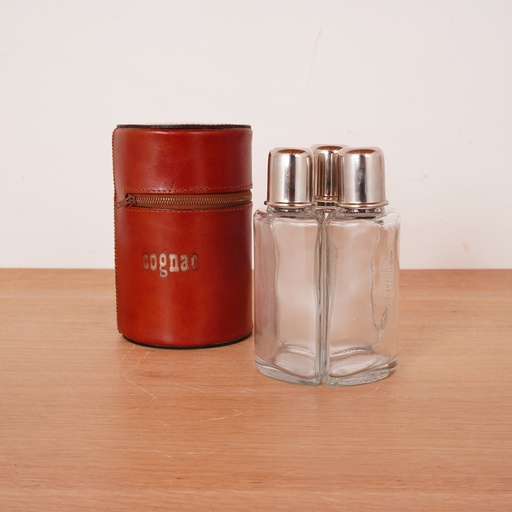 [SU2163] Etui à alcools de voyage ancien