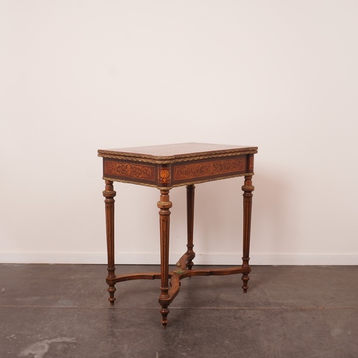 [SU2385] Table de jeu style Louis XVI