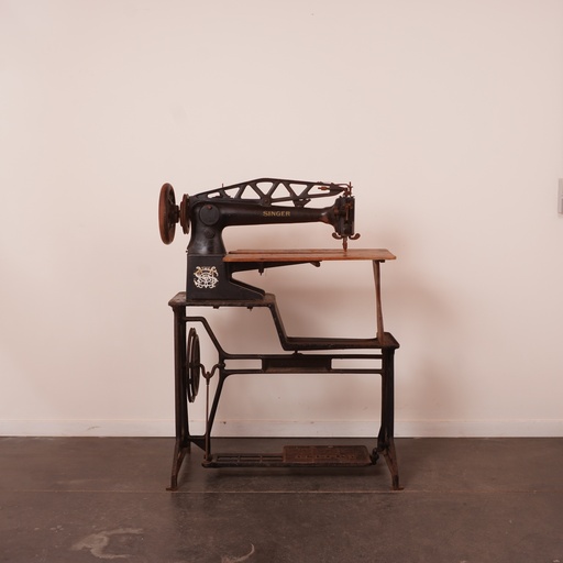 [SU2535] Machine à coudre Singer 29K62