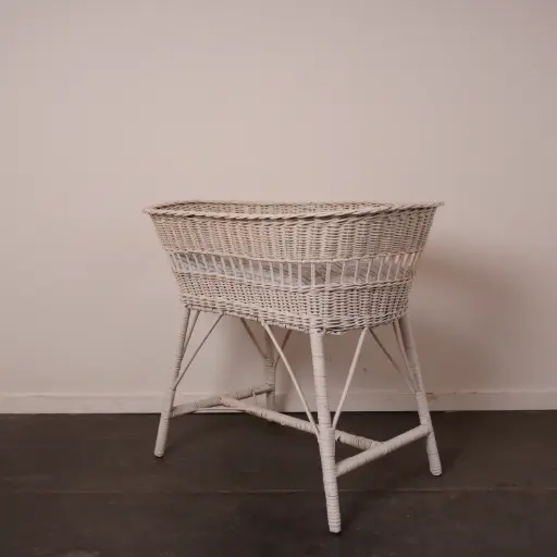 [SU2903] Couffin rotin blanc vintage