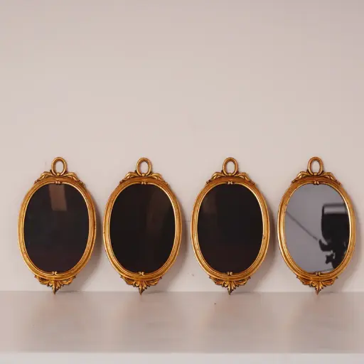 [SU2945] Série de 4 cadres dorés