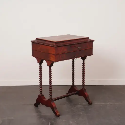 [SU3217] Table travailleuse style Louis Philippe