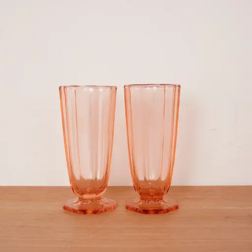 [SU3600] Paire de vases verre rose vintage